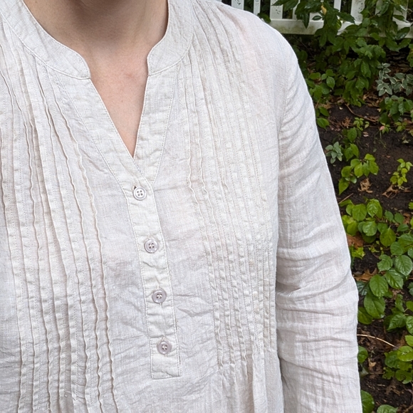 Linen Blouse - Picture 4 of 10
